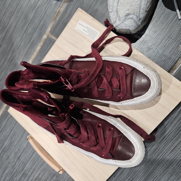 Converse - Picture 4 of 4